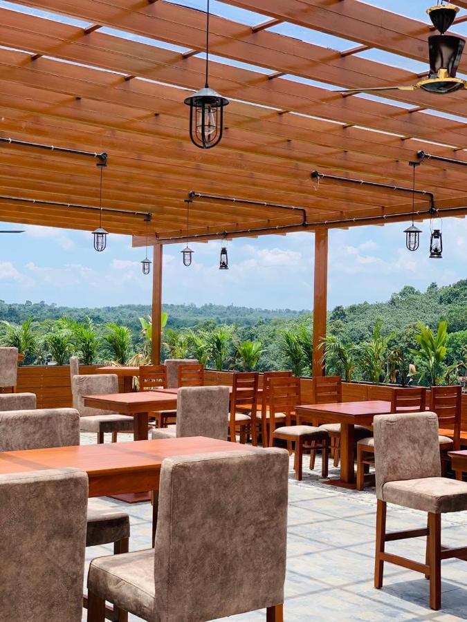 Beeza Clubhouse Hotel Kottajam Kültér fotó
