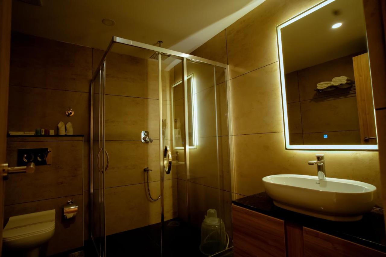 Beeza Clubhouse Hotel Kottajam Kültér fotó