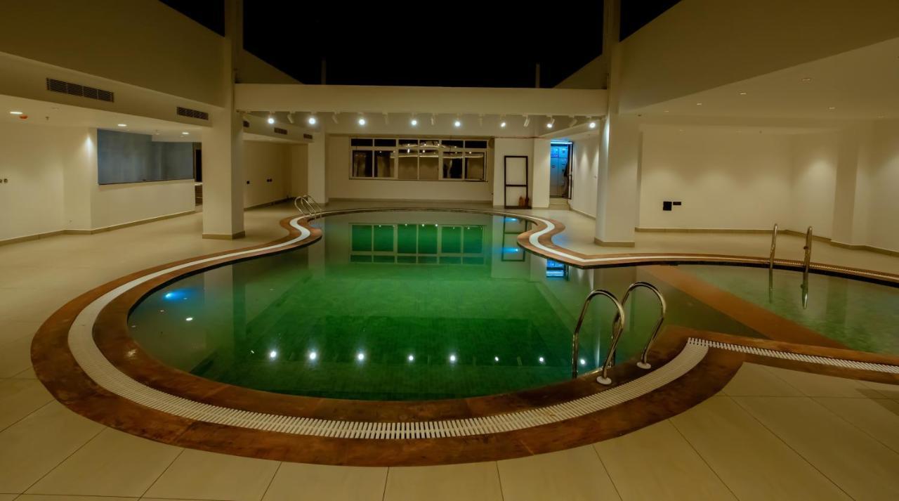 Beeza Clubhouse Hotel Kottajam Kültér fotó